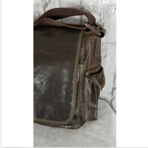 *SOLD* FOSSIL Brown Leather Messenger Bag - Picture 2 of 6